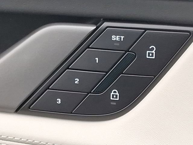 New 2025 Porsche Taycan 4S image 27