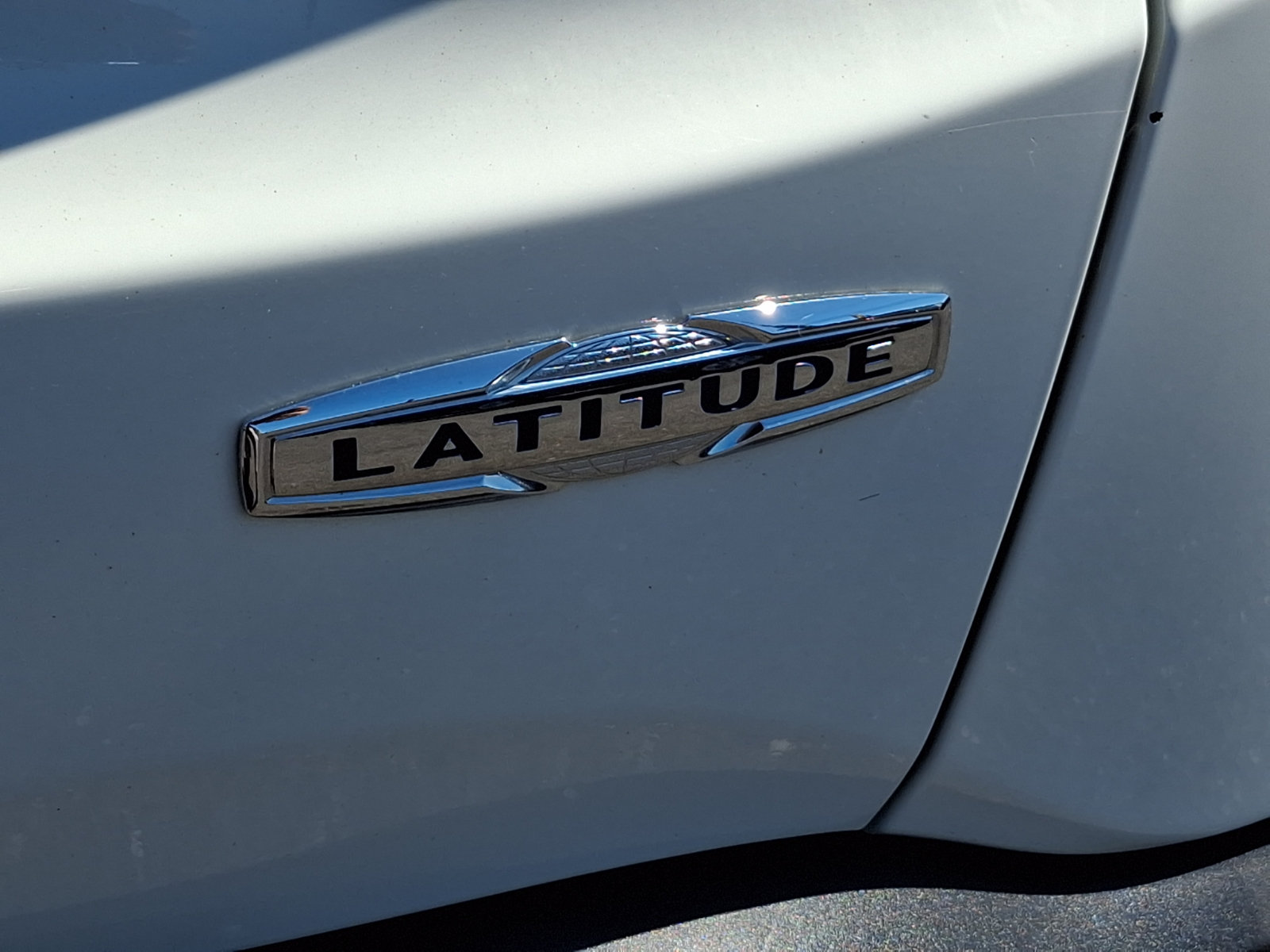 Used 2015 Jeep Renegade Latitude AWD/4WD image 29