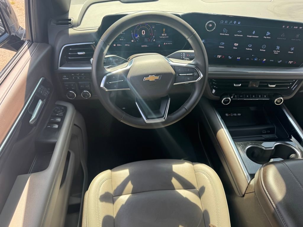 Used 2025 Chevrolet Suburban LT image 15