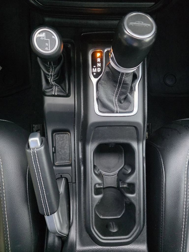 Used 2020 Jeep Gladiator Overland image 20