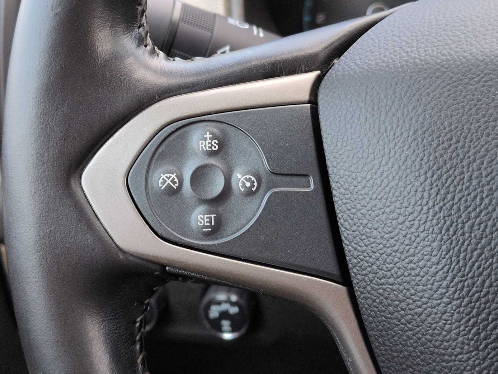 Used 2018 Chevrolet Colorado Z71 AWD/4WD image 24