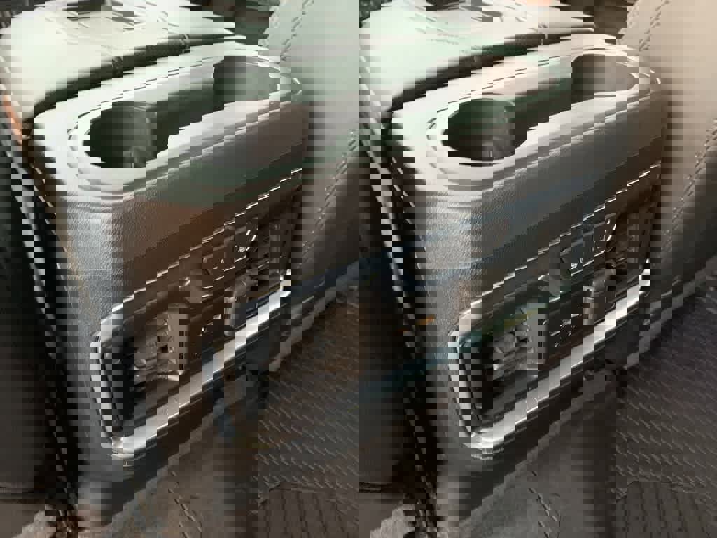 Used 2020 Chevrolet Silverado 2500 High Country w/ Z71 Off-Road Package image 21