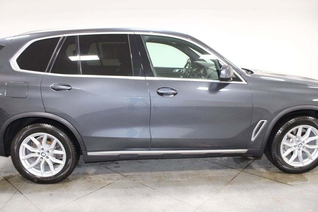 Used 2019 BMW X5 xDrive40i w/ Convenience Package AWD/4WD image 11