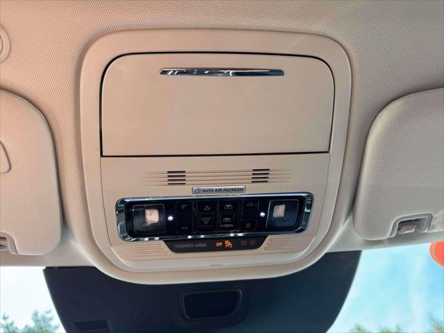Used 2026 Lincoln Aviator AWD image 32