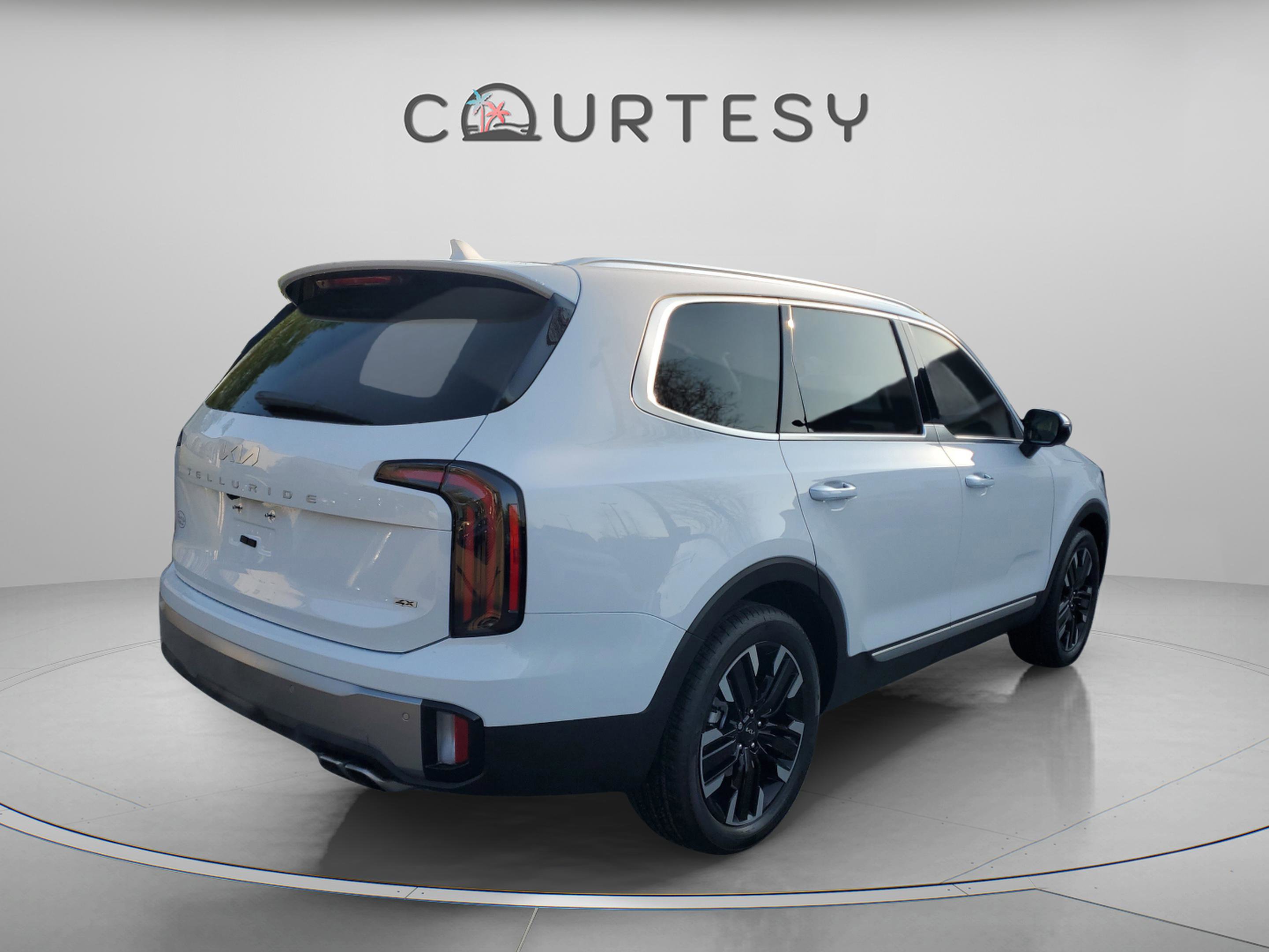 Used 2025 Kia Telluride SX Prestige image 3