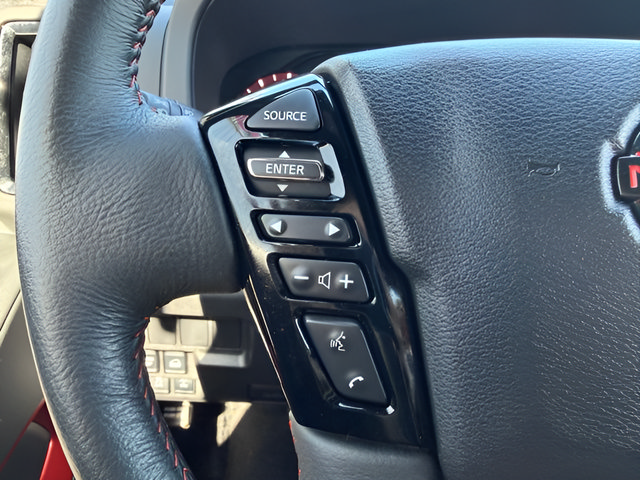 Certified 2025 Nissan Frontier PRO-4X AWD/4WD image 15