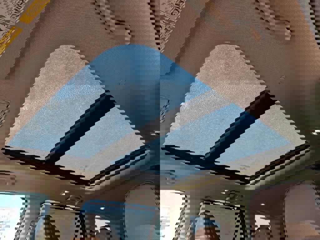 Used 2025 Honda Pilot Elite image 14