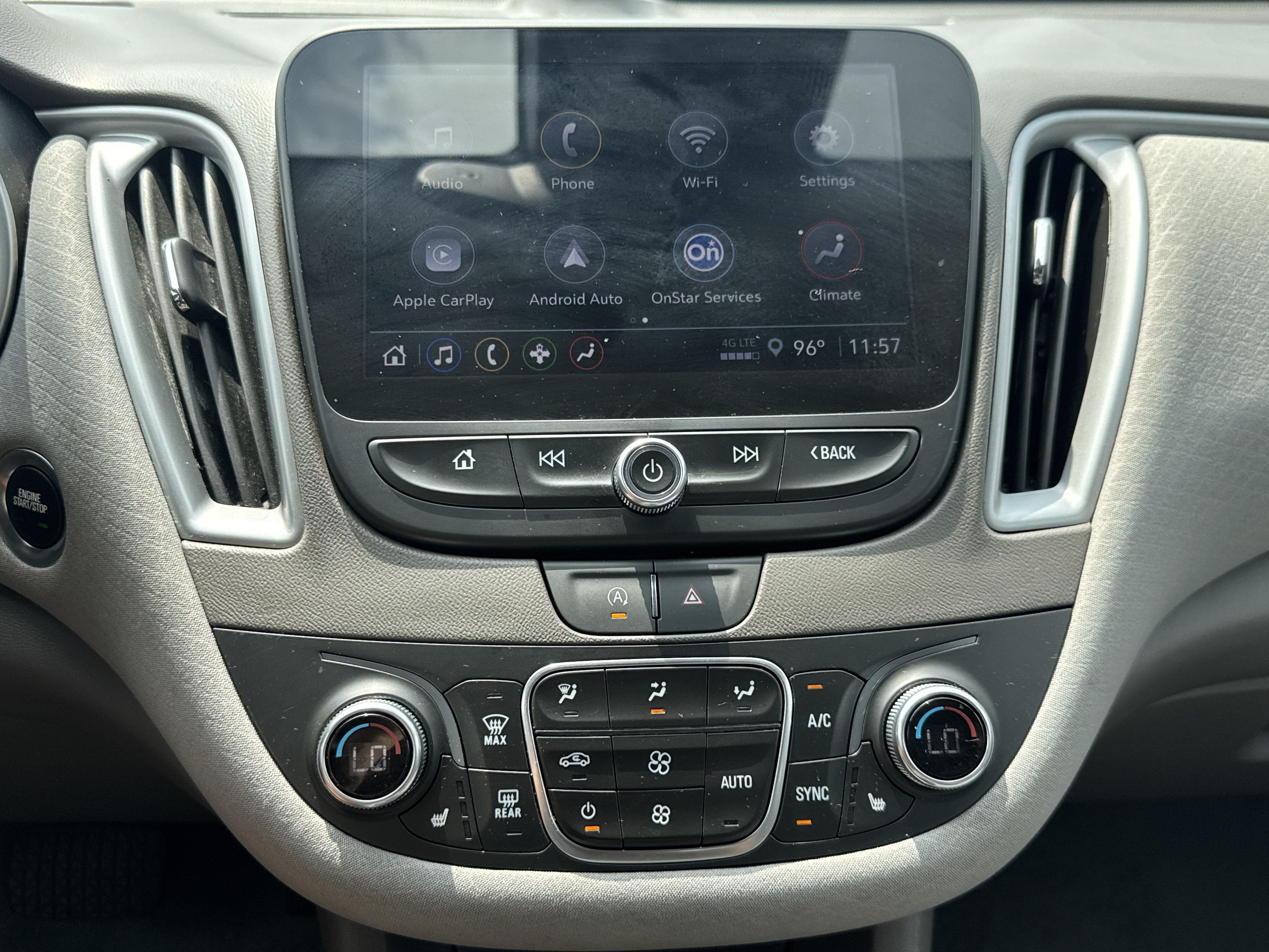 Used 2025 Chevrolet Malibu LT FWD image 12