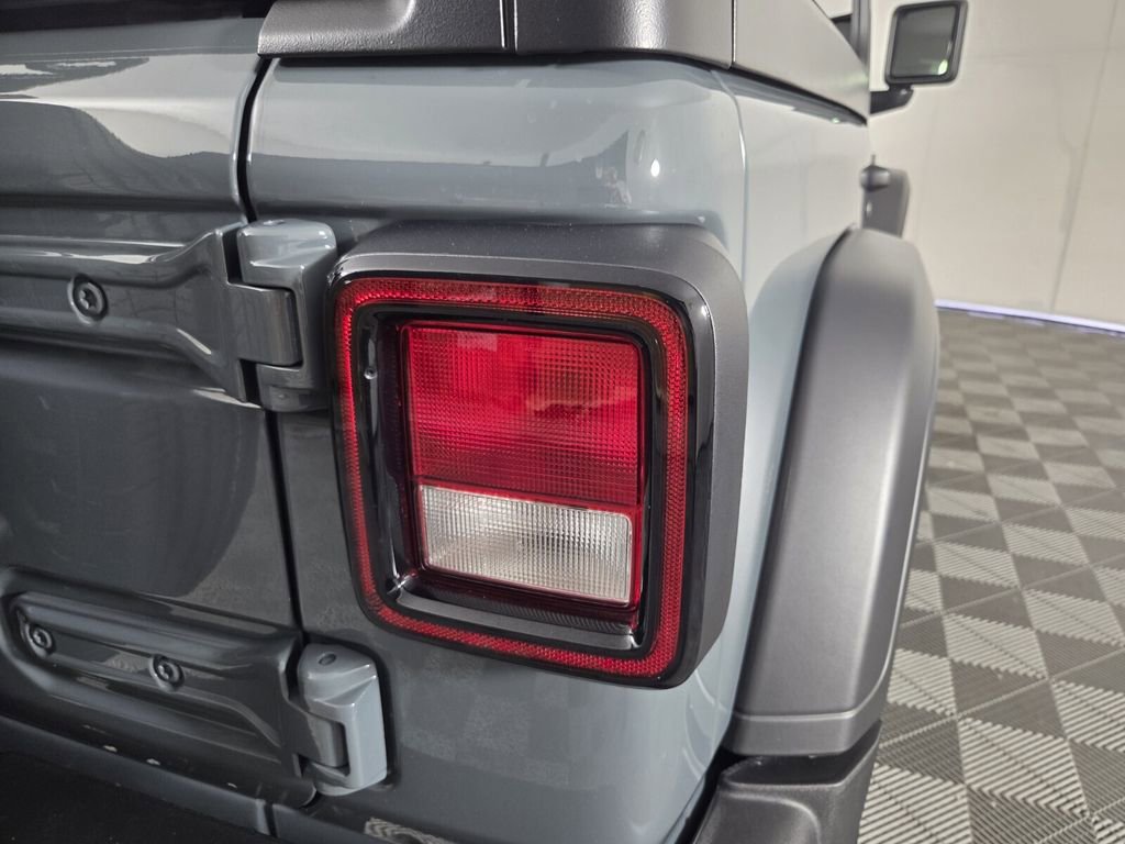 Used 2026 Jeep Wrangler Sport AWD/4WD image 27