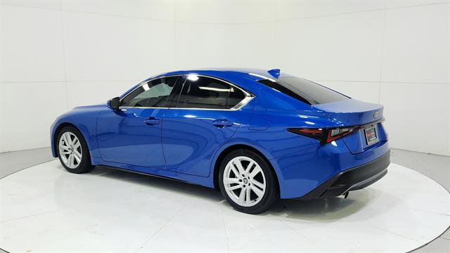 Used 2023 Lexus IS 300 w/ Comfort Package image 6