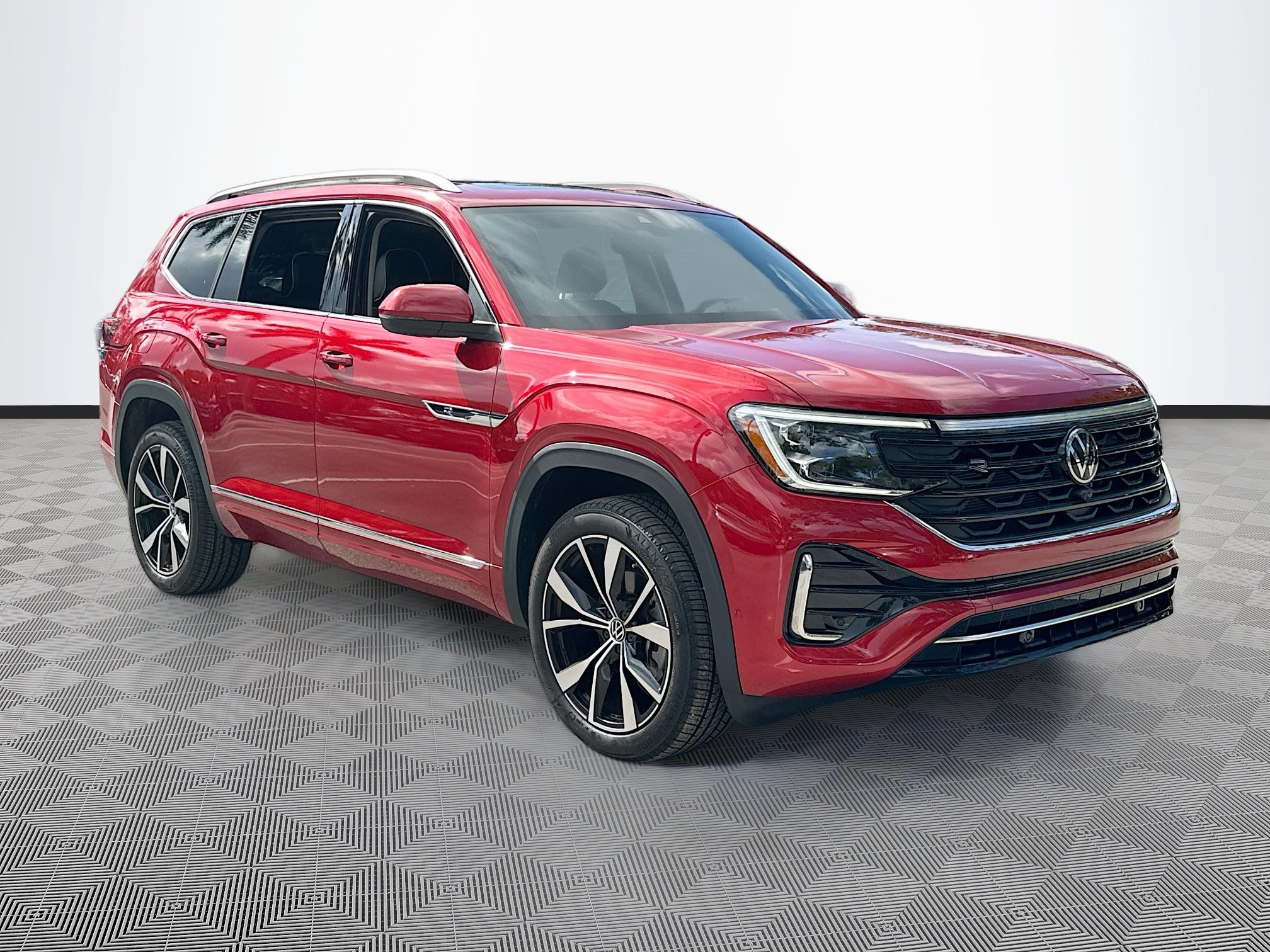 Used 2024 Volkswagen Atlas SEL Premium R-Line image 1