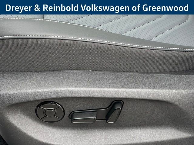 New 2026 Volkswagen Tiguan SE image 24