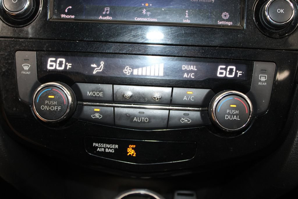 Used 2020 Nissan Rogue SV AWD/4WD image 38
