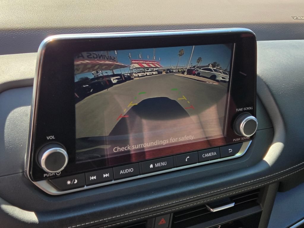 Used 2023 Nissan Rogue SV FWD image 27