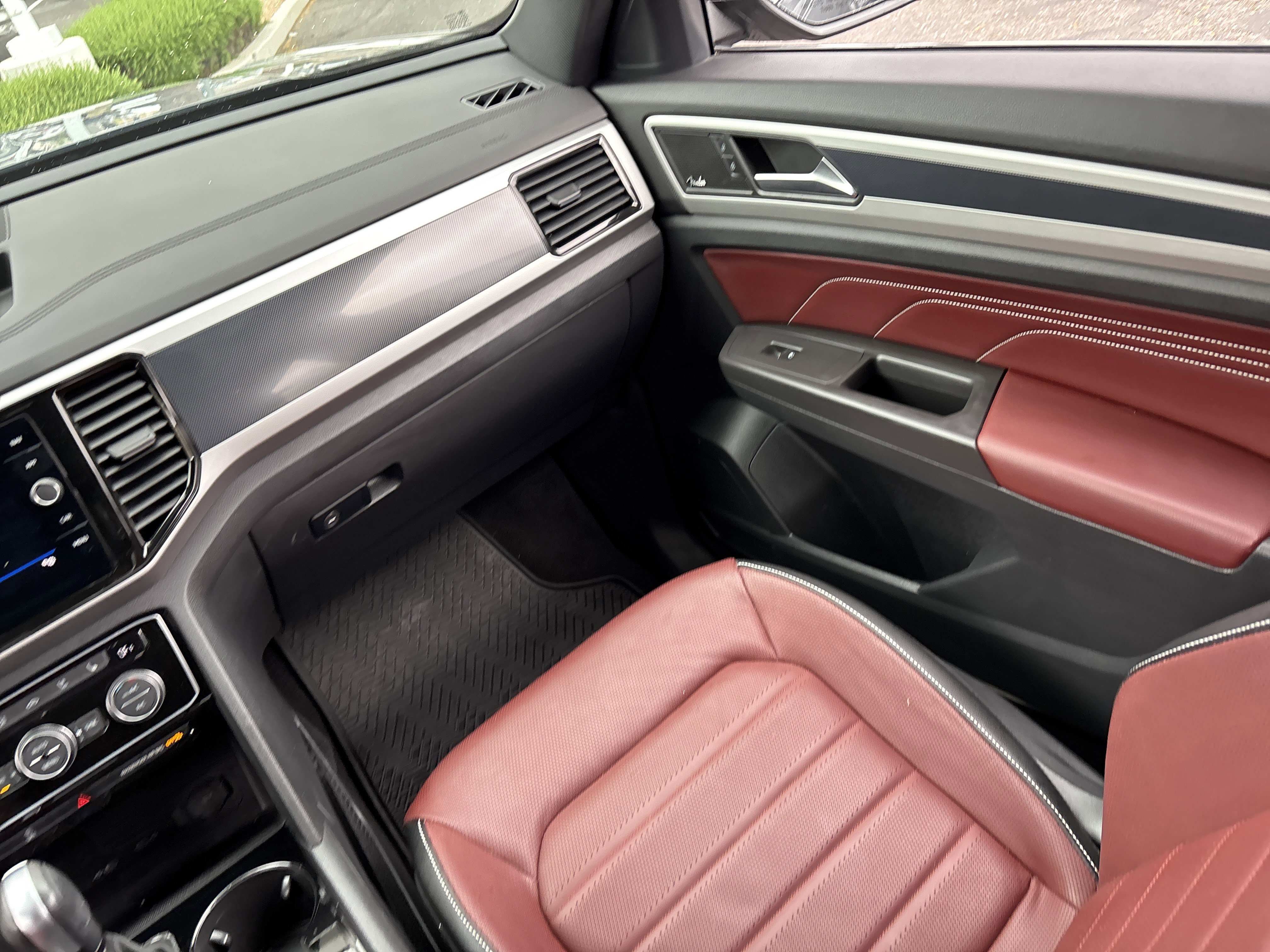 Used 2023 Volkswagen Atlas Cross Sport SEL Premium R-Line image 14