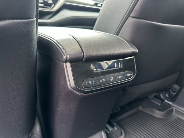 Used 2024 Toyota Highlander XLE image 22