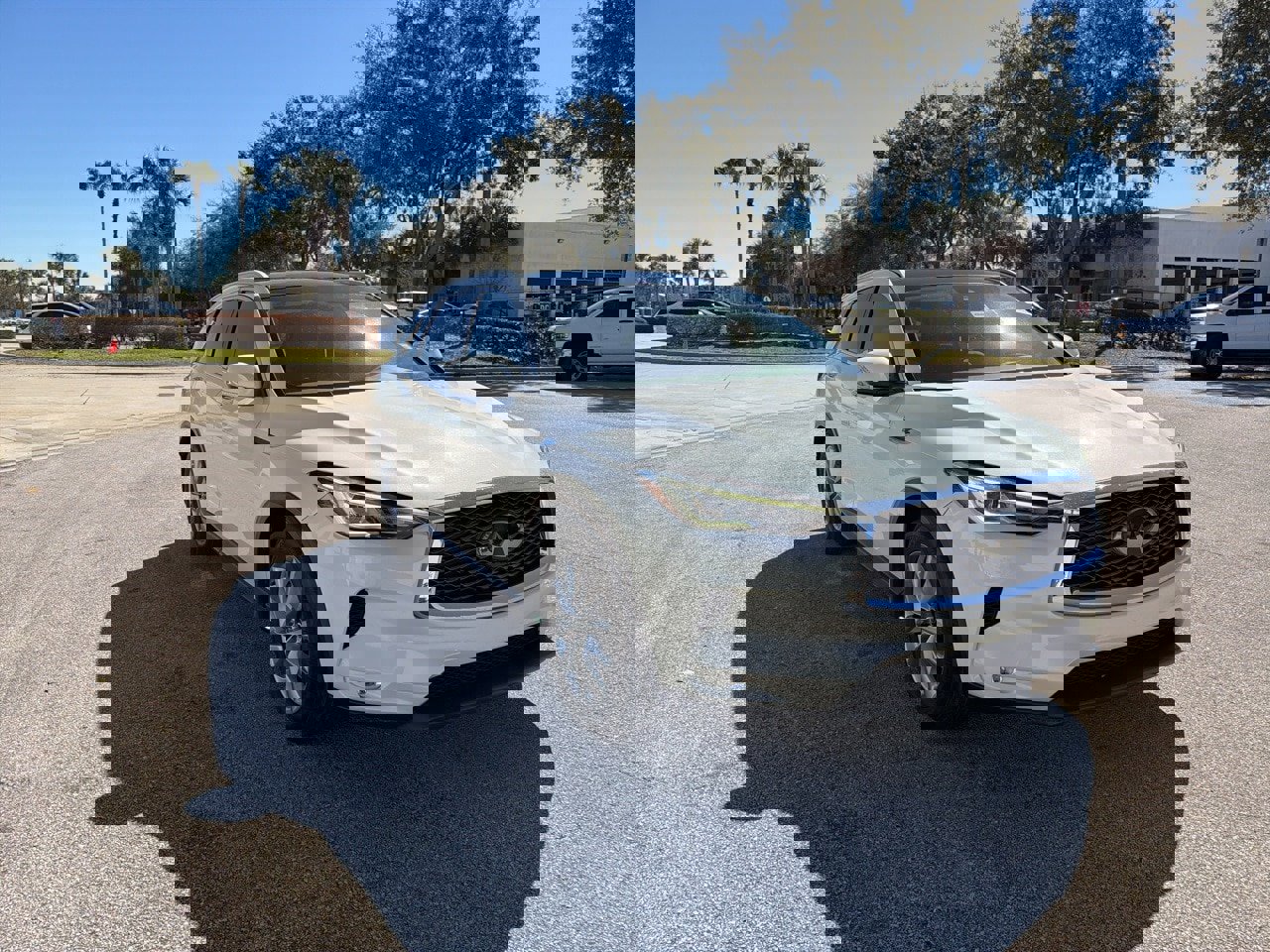 Used 2020 INFINITI QX50 Luxe w/ Navigation Package image 7