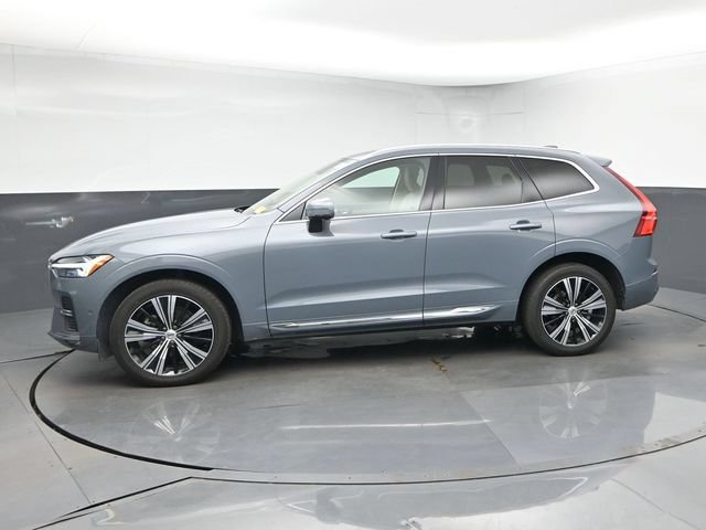 Used 2023 Volvo XC60 B5 Plus w/ Climate Package AWD/4WD image 4
