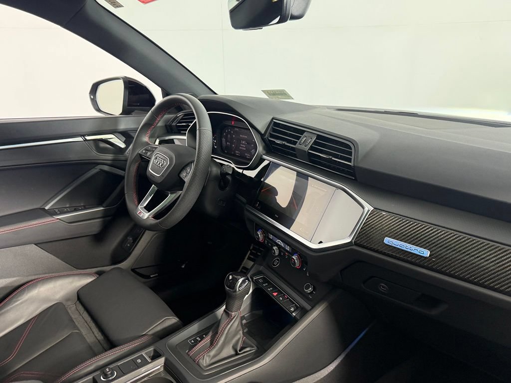 Used 2025 Audi Q3 2.0T Premium Plus w/ Premium Plus Package AWD/4WD image 33