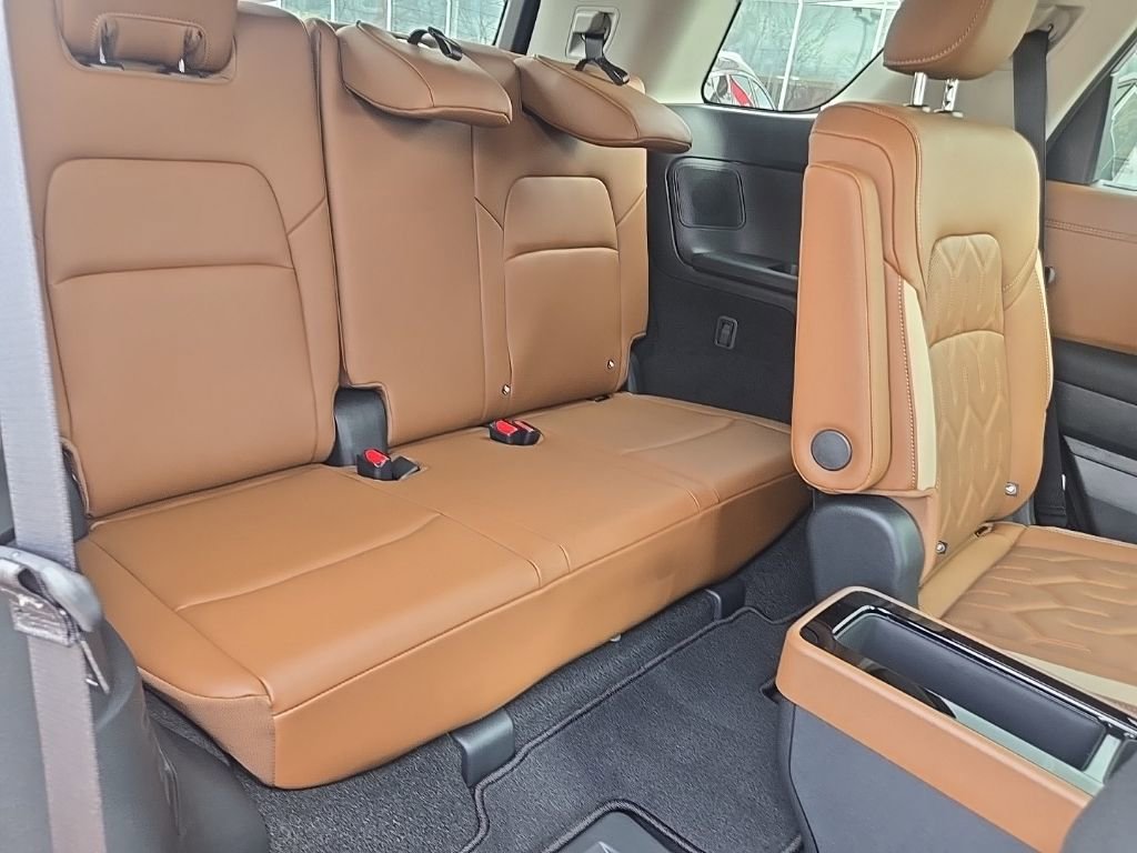 New 2026 Nissan Pathfinder Platinum image 37