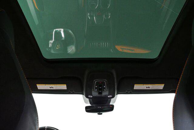 Used 2024 Lamborghini Urus S AWD/4WD image 5