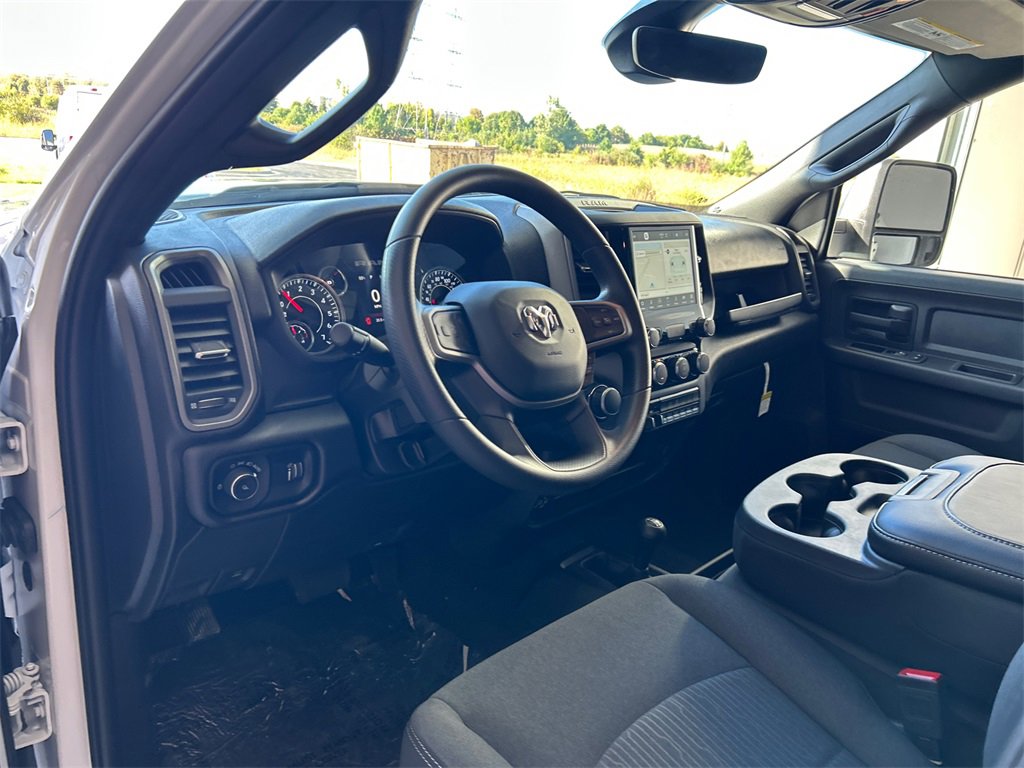 New 2024 RAM 2500 Tradesman w/ Chrome Appearance Group image 17