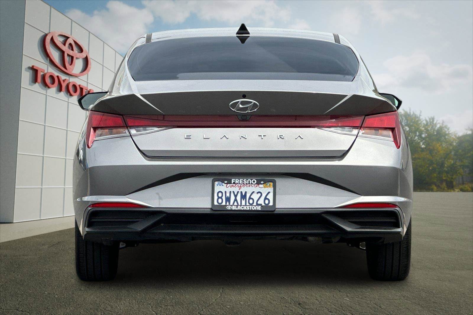 Used 2021 Hyundai Elantra SEL FWD image 4