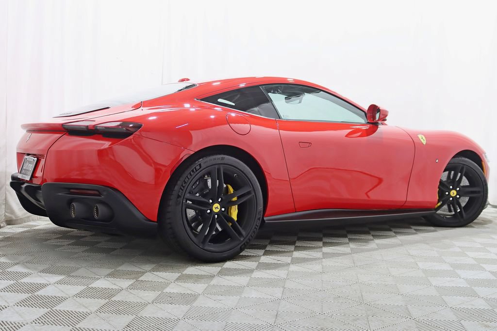 Used 2021 Ferrari Roma RWD image 10