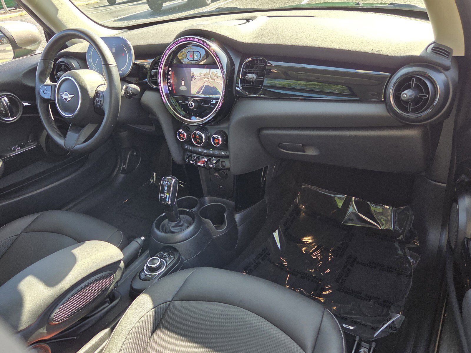 Used 2023 MINI Cooper 2-Door Hardtop image 17