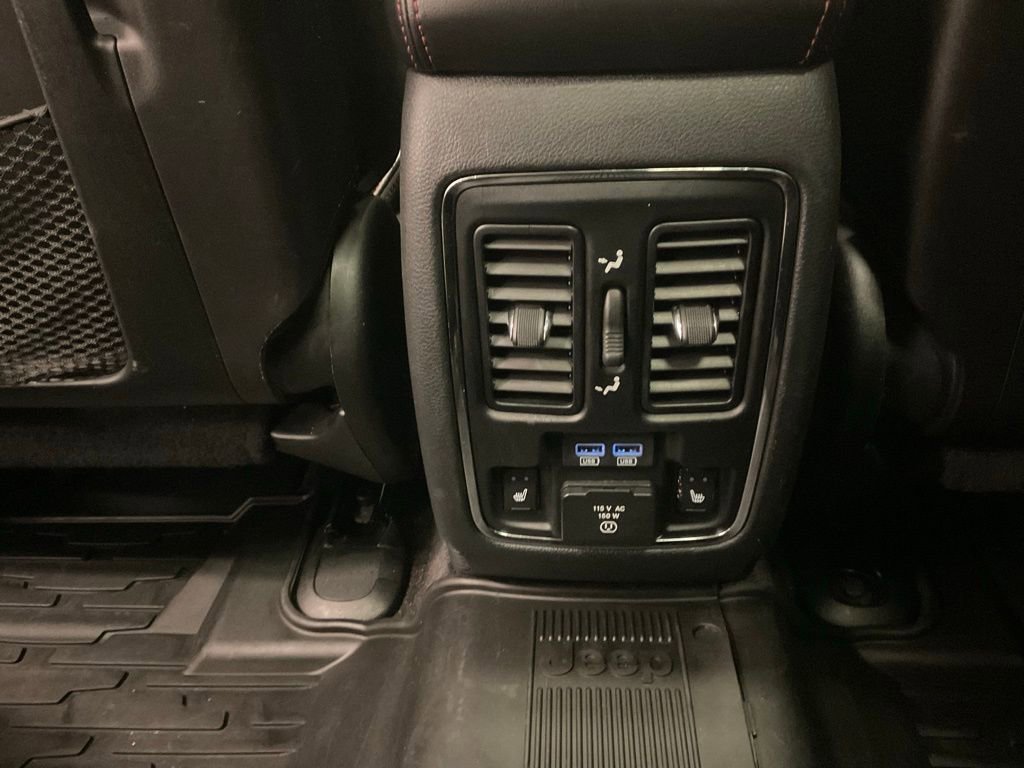 Used 2018 Jeep Grand Cherokee Trailhawk w/ Trailhawk Luxury Group image 38