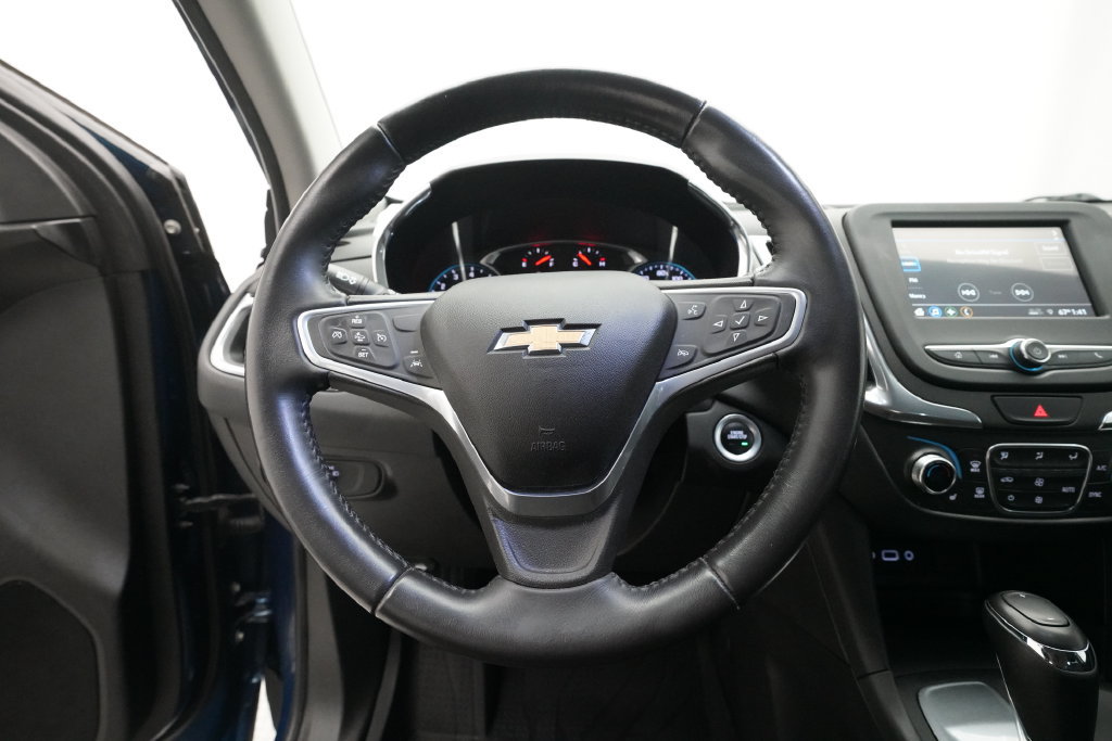 Used 2019 Chevrolet Equinox LT w/ Driver Convenience Package FWD image 4