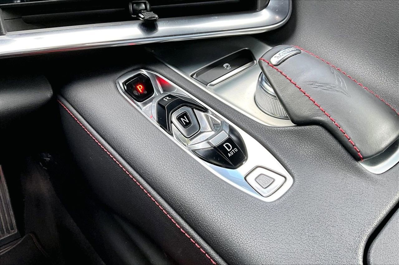 Used 2020 Chevrolet Corvette Stingray Coupe w/ Z51 Performance Package RWD image 28