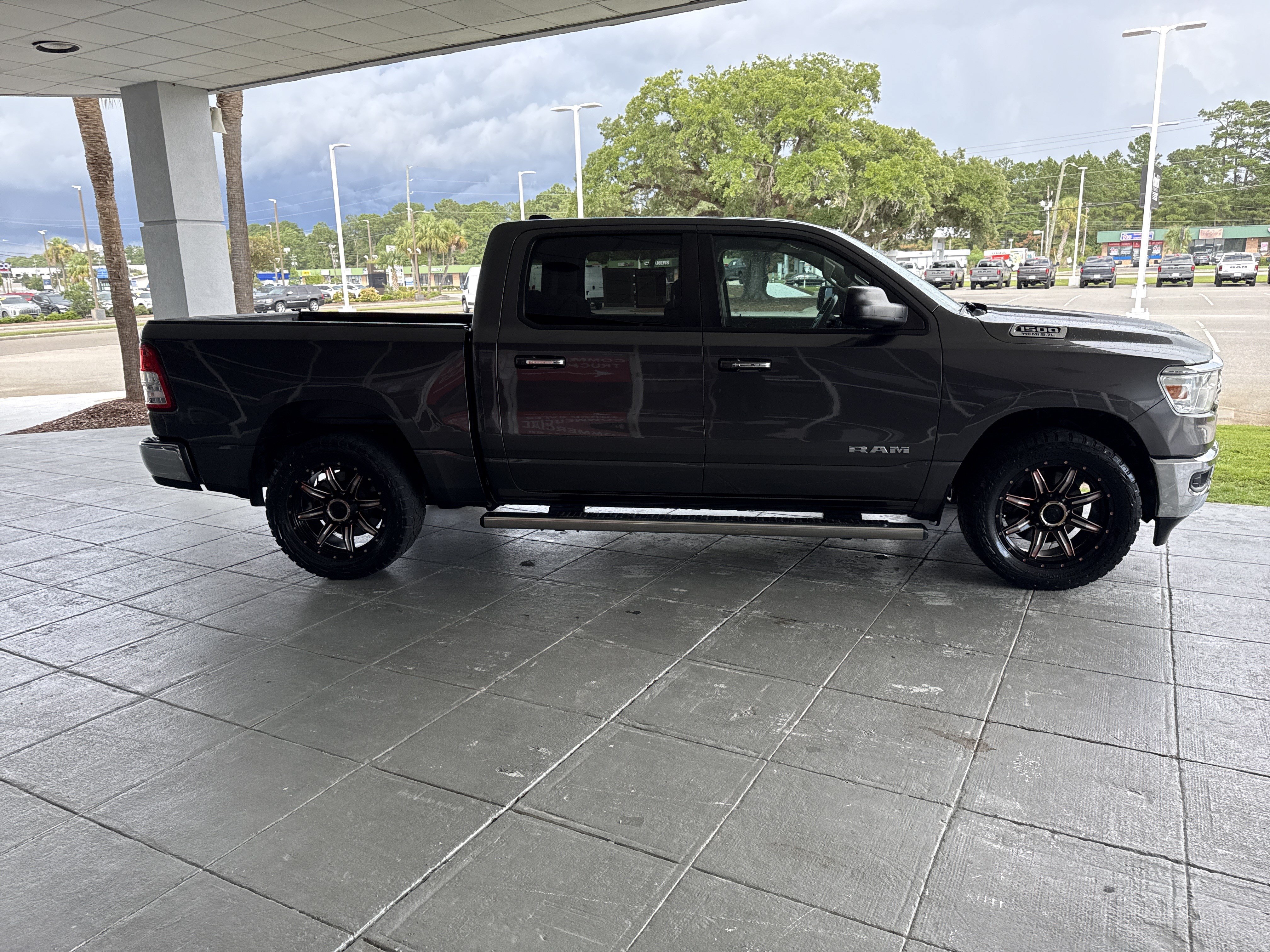 Used 2019 RAM 1500 Big Horn RWD image 12