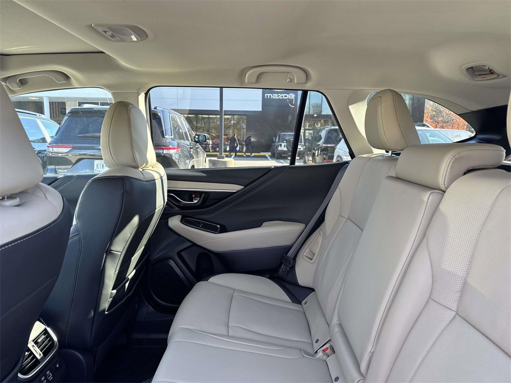 New 2025 Subaru Outback Limited image 11