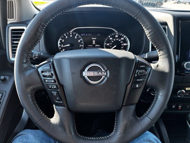 Used 2022 Nissan Frontier SV AWD/4WD image 15
