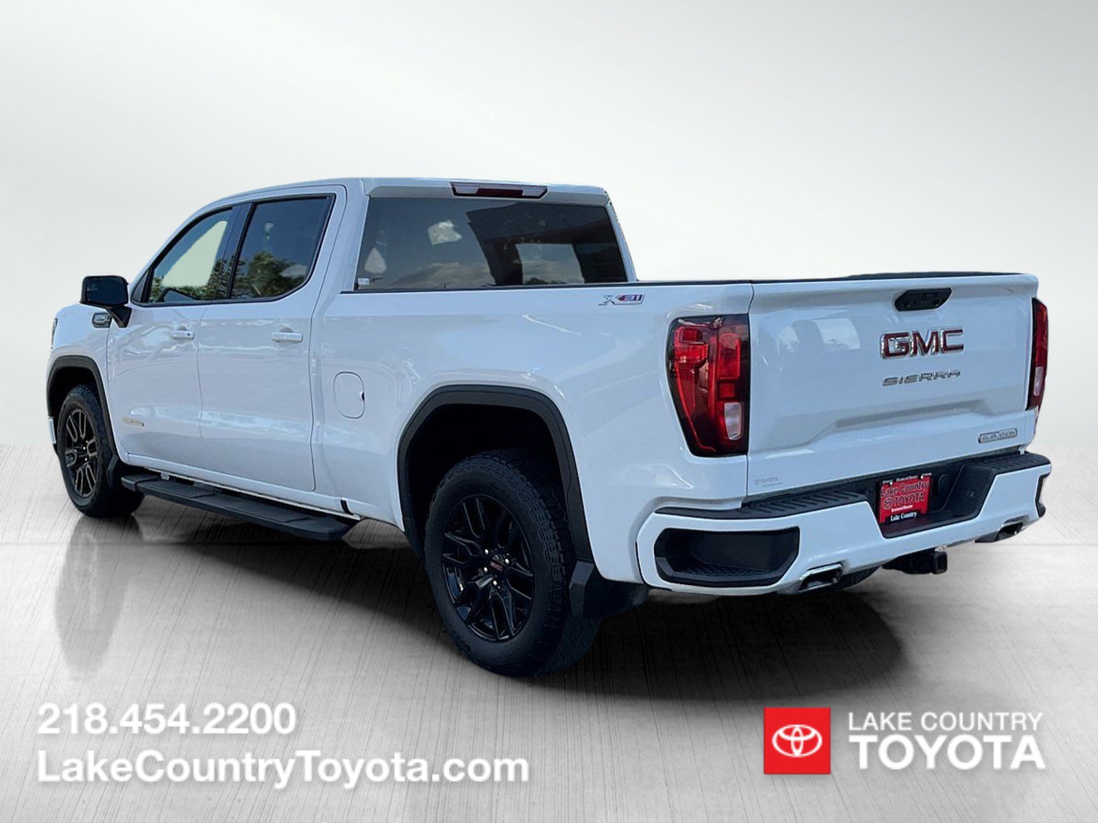 Used 2025 GMC Sierra 1500 Elevation w/ X31 Off-Road Package AWD/4WD image 3