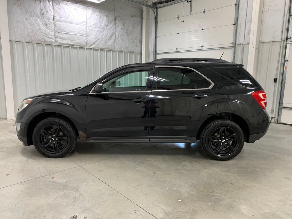 Used 2017 Chevrolet Equinox LT w/ Midnight Edition AWD/4WD image 4