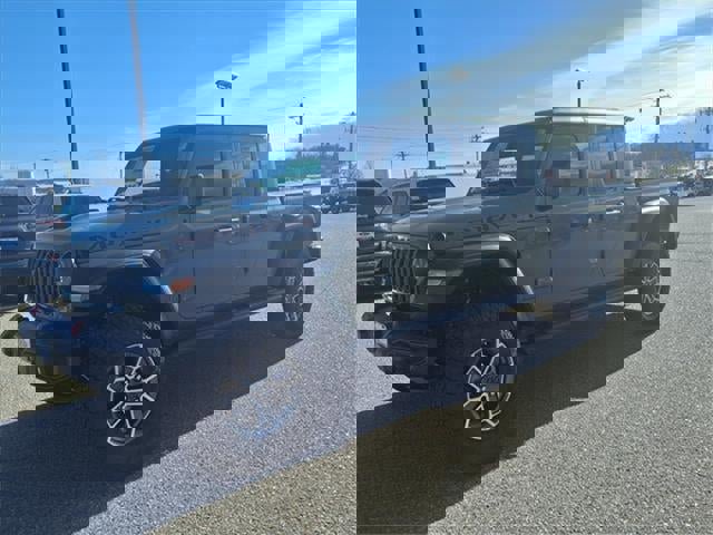 New 2026 Jeep Gladiator Mojave w/ Safety Group image 41