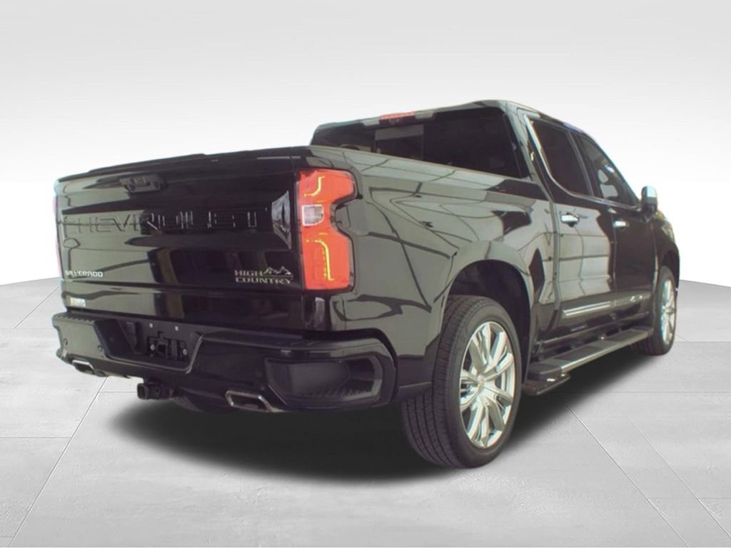 Used 2023 Chevrolet Silverado 1500 High Country w/ Technology Package AWD/4WD image 6
