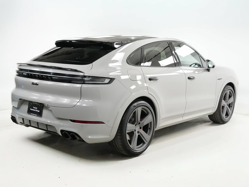 Used 2025 Porsche Cayenne Turbo AWD/4WD image 11
