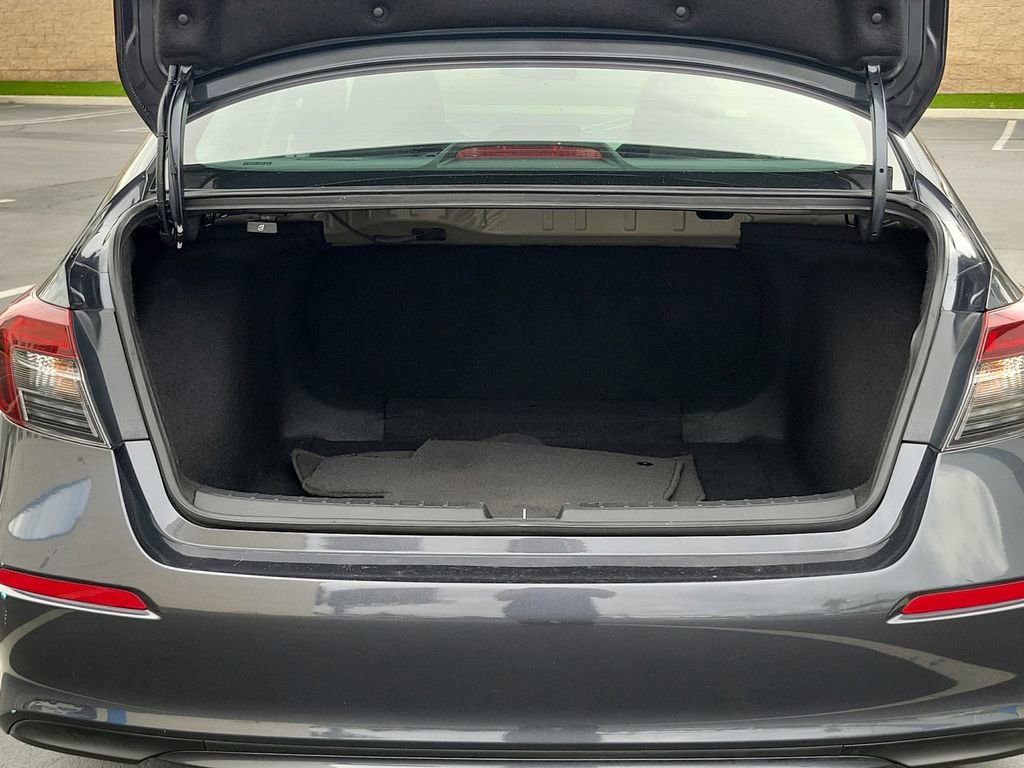 Certified 2025 Honda Civic LX image 9