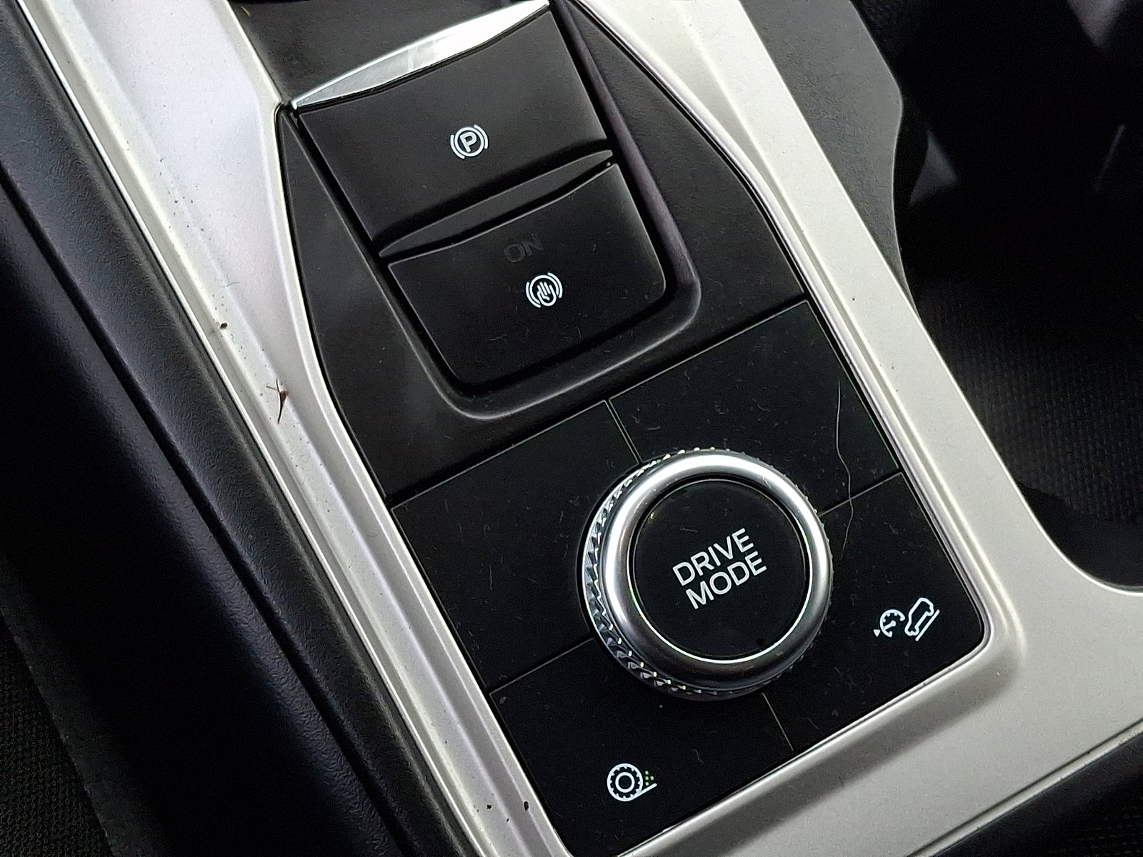 Certified 2023 Ford Explorer XLT image 26