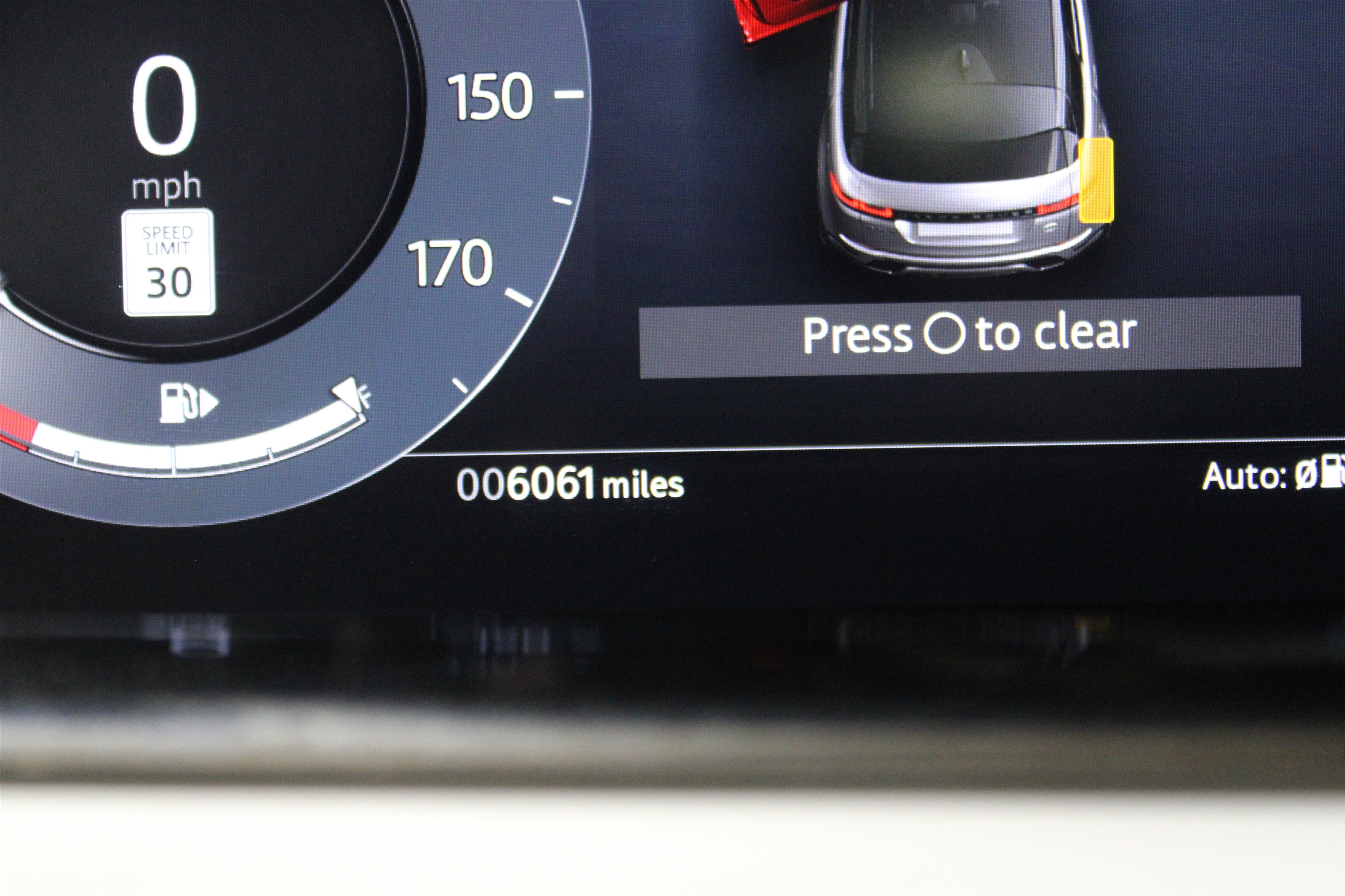 Used 2024 Land Rover Range Rover Evoque Dynamic SE image 11