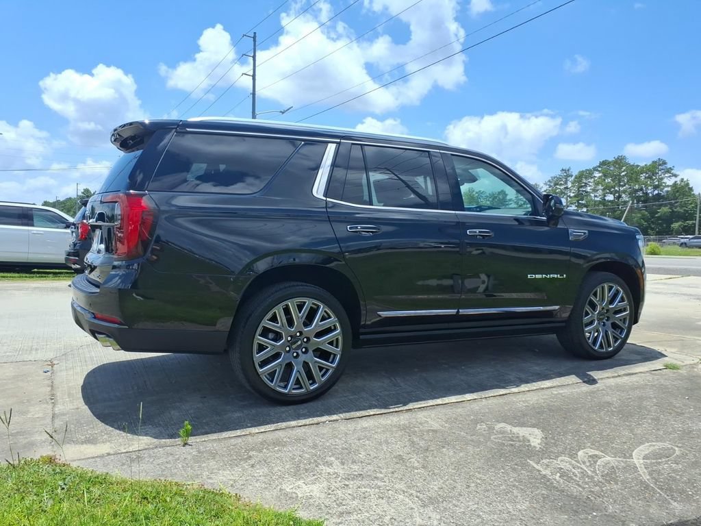 Used 2025 GMC Yukon Denali Ultimate AWD/4WD image 8