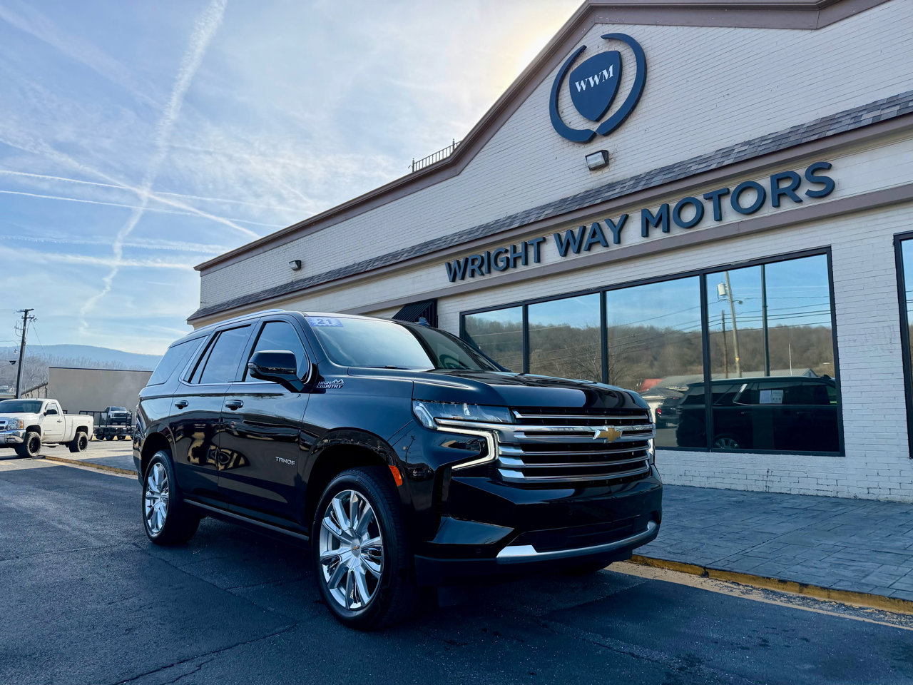 Used 2021 Chevrolet Tahoe High Country w/ Premium Package 2