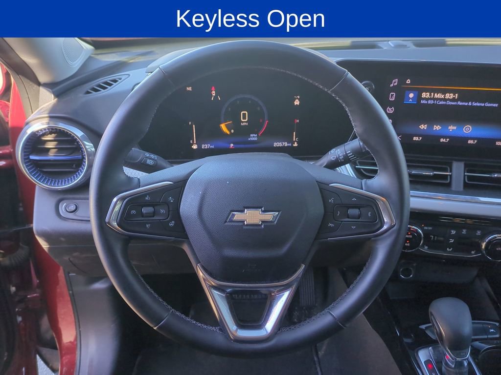 Certified 2024 Chevrolet Trax LT w/ Driver Confidence Package image 12