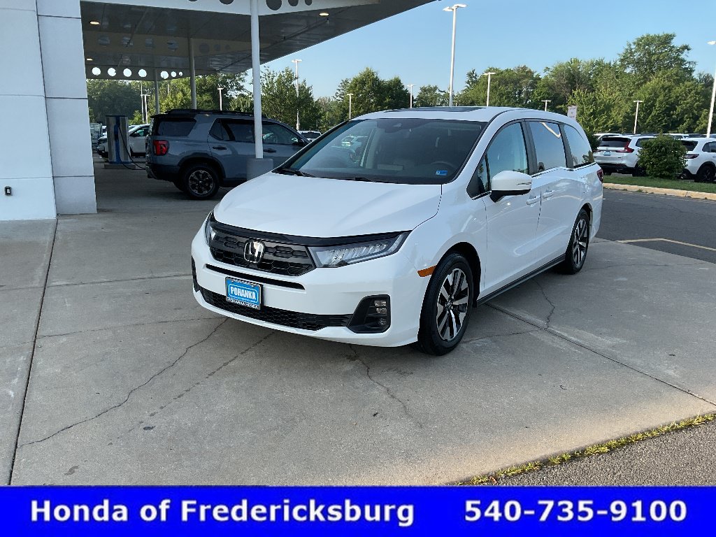 Certified 2026 Honda Odyssey EX-L image 1