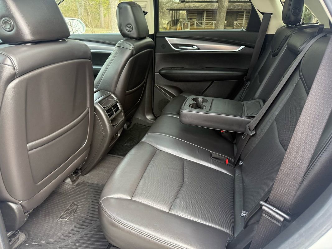 Used 2019 Cadillac XT5 Luxury image 31