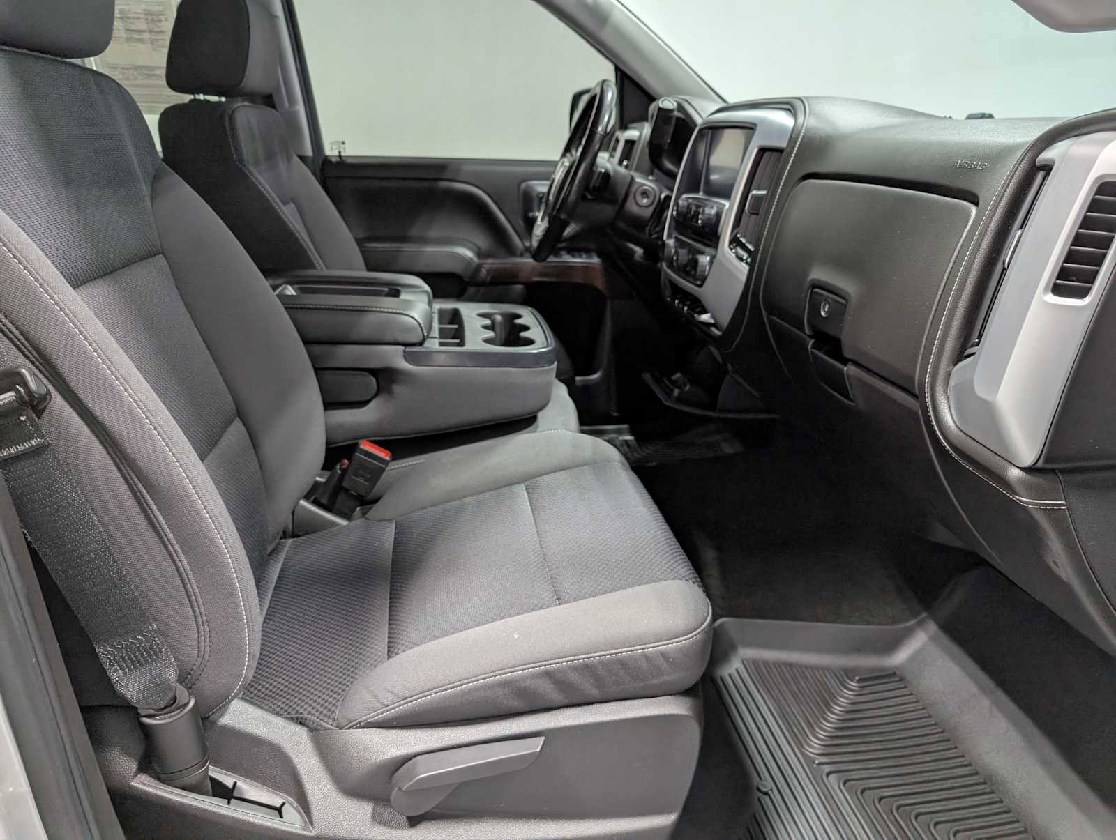 Used 2018 GMC Sierra 1500 SLE w/ SLE Value Package image 41