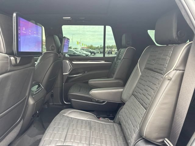 Used 2026 Cadillac Escalade Platinum Sport w/ LPO, ONYX Package AWD/4WD image 12